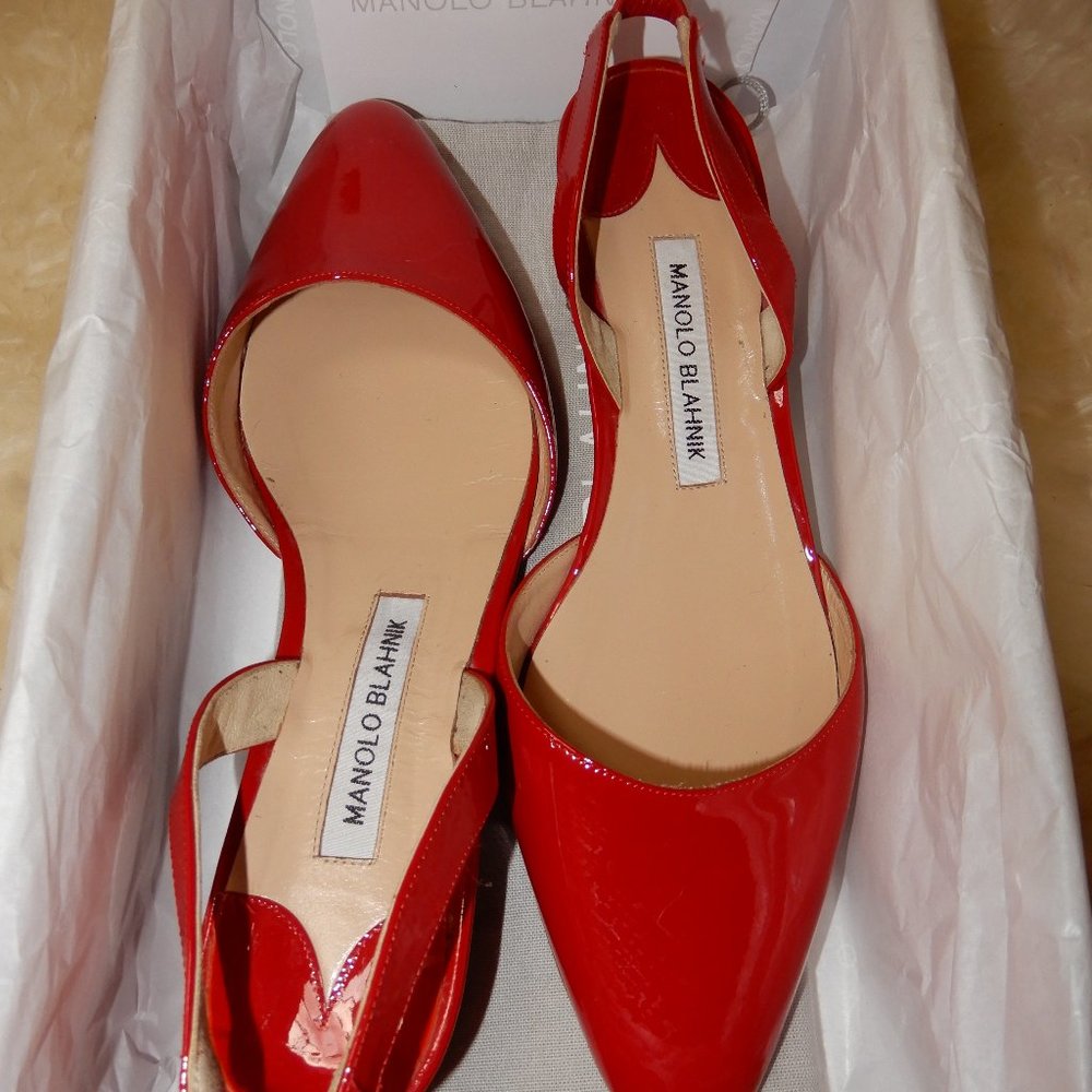 MANOLO BLAHNIK Aspro Patent Leather Block Heel